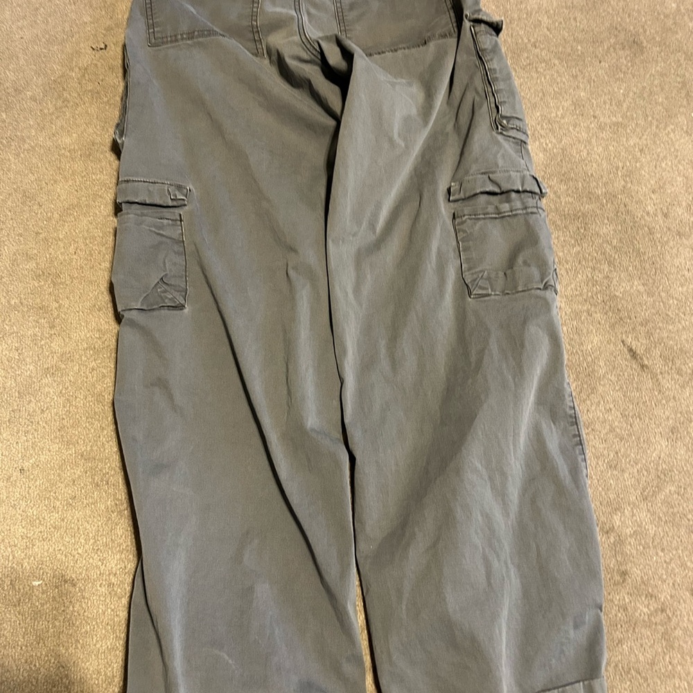Women’s garage cargo pants - Picture 3 of 3